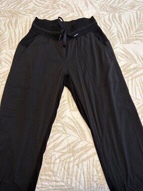Lululemon Black Relaxed Fit Active Pants Size 2 With Drawstring Waist w/pilling